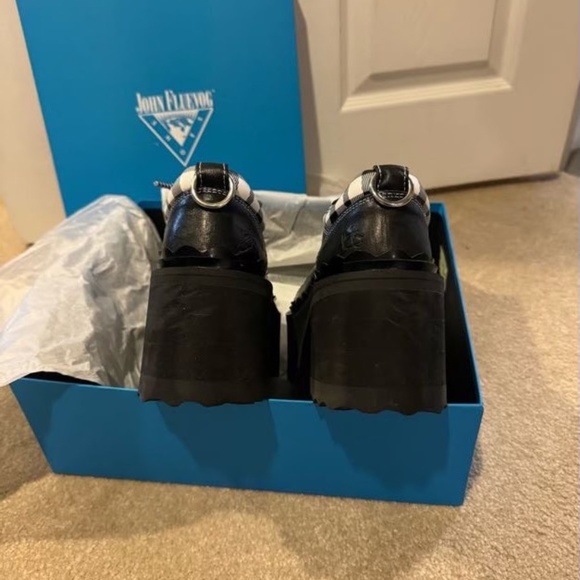 John Fluevog Skyhigh Fizzy Black and White - Picture 3 of 4